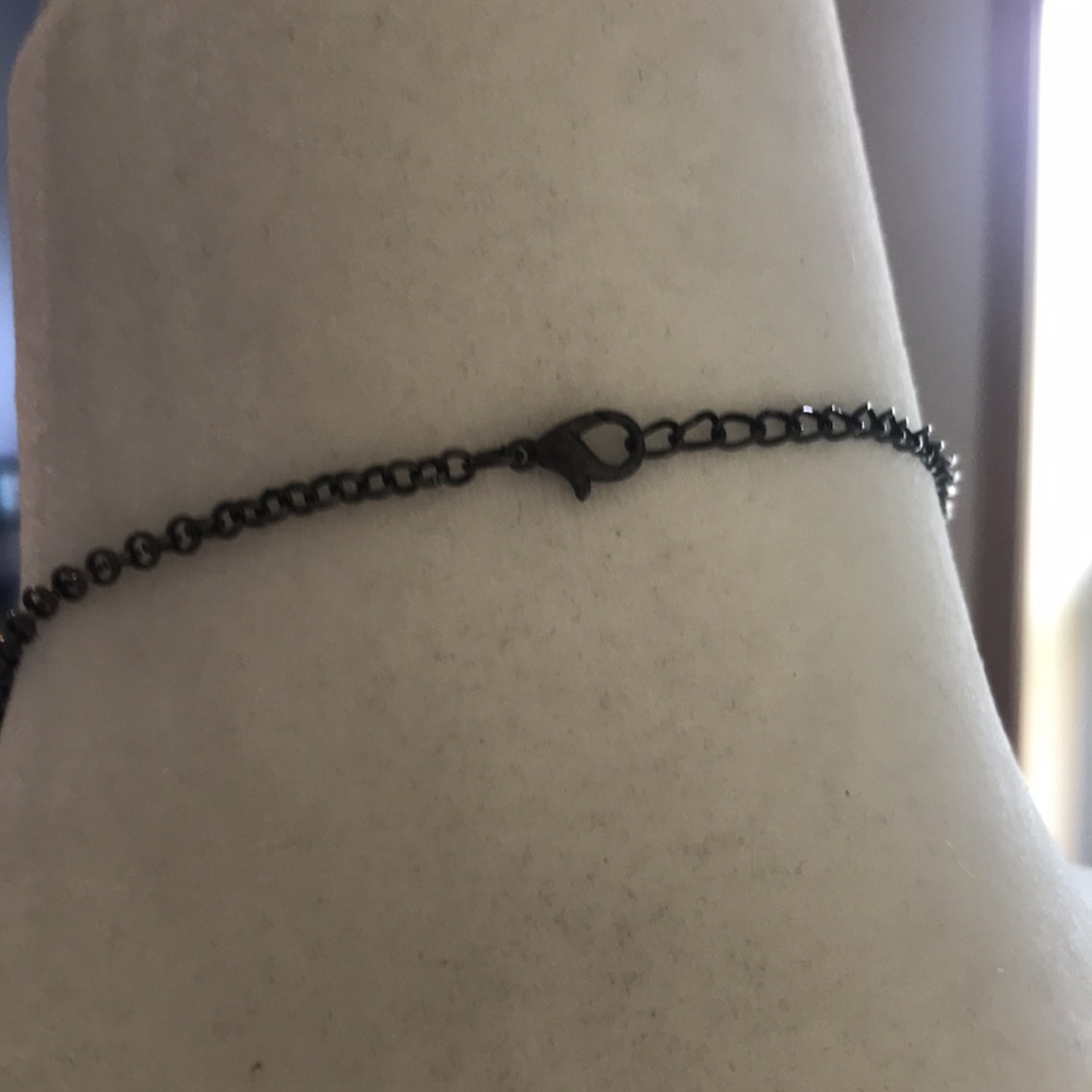 Halloween spider necklace and stretch bracelet EUC 🕸🕷 - Picture 7 of 8
